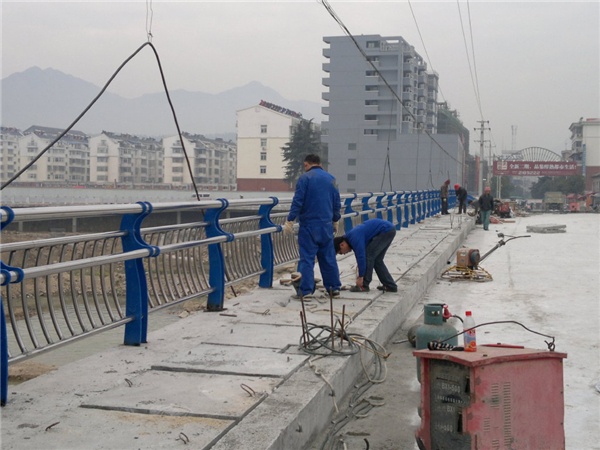 徐州不锈钢复合管护栏常见问题及解决方案